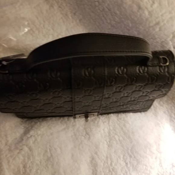 🎀VALENTINO by MARIO VALENTINO Adrienne Logo Leather crossbody bag. Color:Black⚘ - Picture 16 of 16